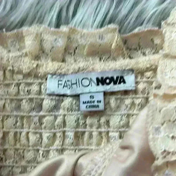 Forever 21 Cottagecore Sparkly Lace Puff Sleeve Cropped Blouse, S - Picture 5 of 9